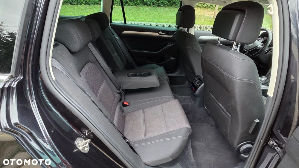 Volkswagen Passat - 9