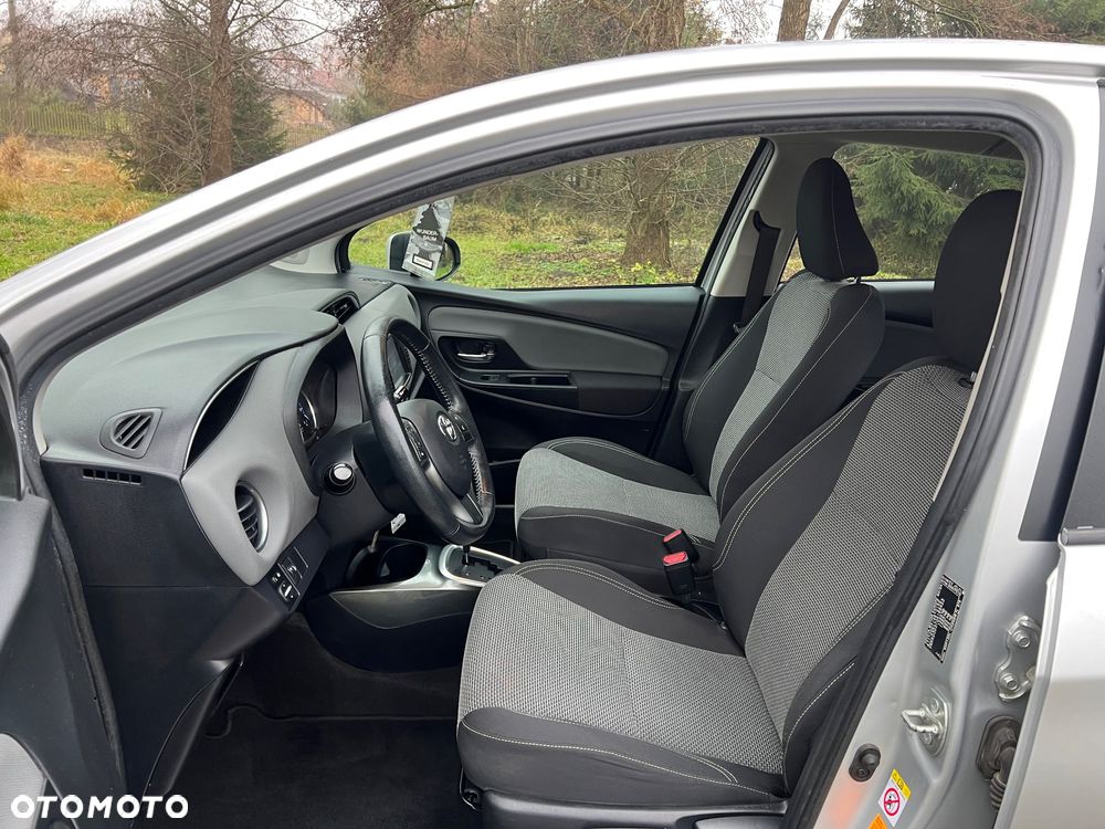 Toyota Yaris ver-1-2-turbo-team-deutschland - 12