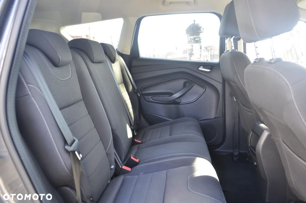 Ford Kuga 1.5 EcoBoost 2x4 Titanium - 12