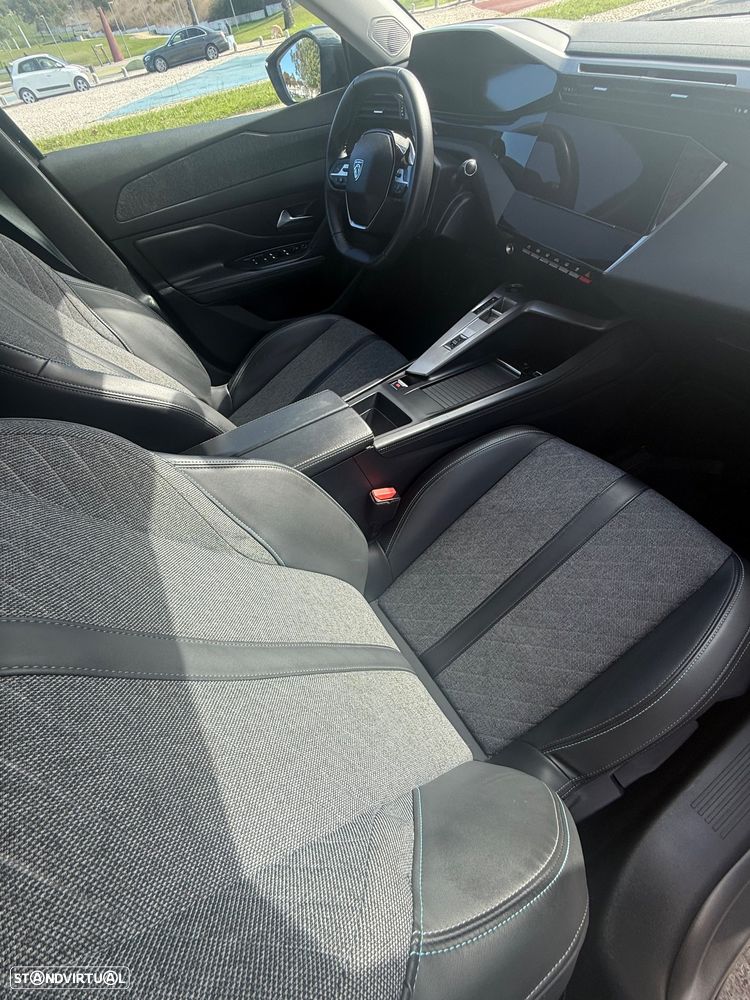Peugeot 408 1.2 PureTech Allure Pack EAT8 - 15