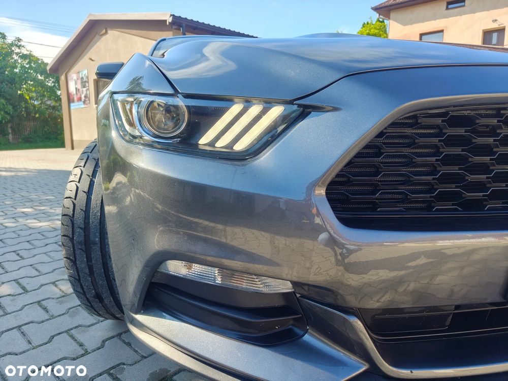 Ford Mustang 3.7 V6 - 1
