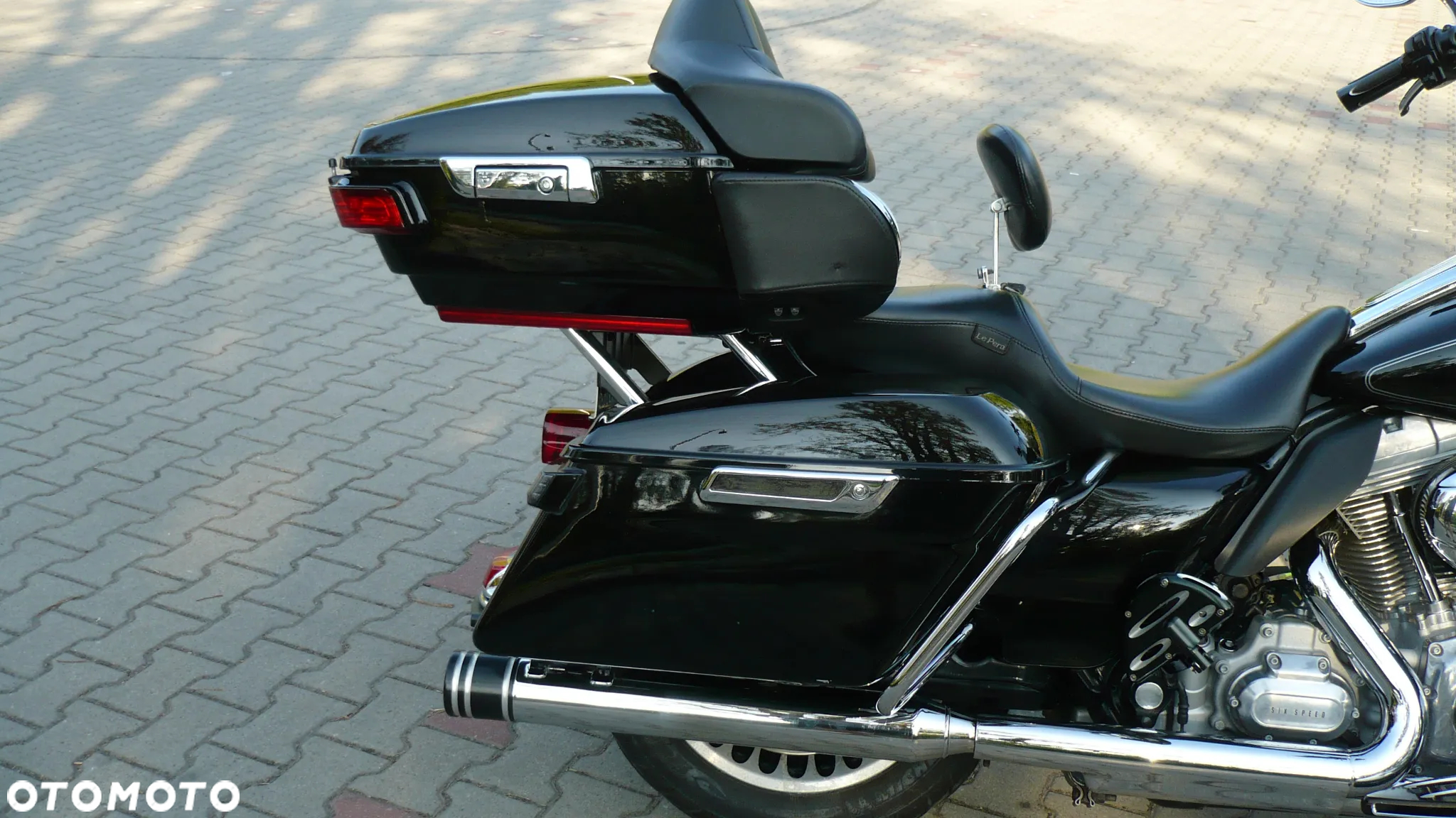 Harley-Davidson FLH Electra Glide - 17