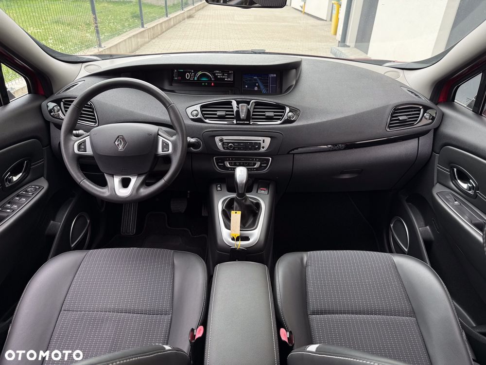 Renault Grand Scenic 2.0 16V 140 CVT Bose Edition - 27
