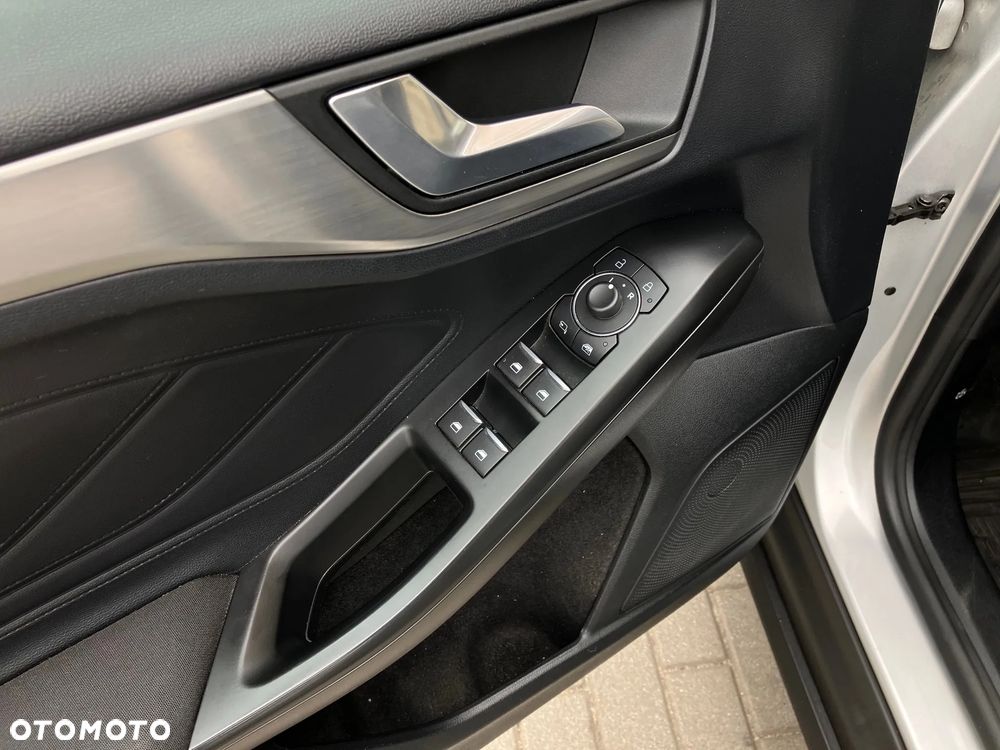Ford Focus 1.5 EcoBlue SCR Connected - 36