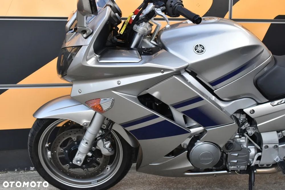 Yamaha FJR - 10