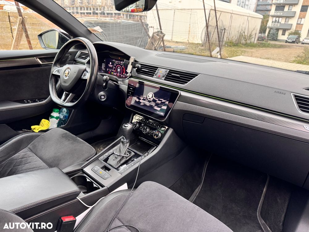 Skoda Superb 2.0 TSI 4X4 DSG Sportline - 10