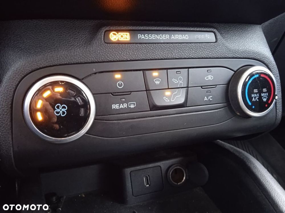 Ford Focus 1.5 EcoBlue Trend - 24