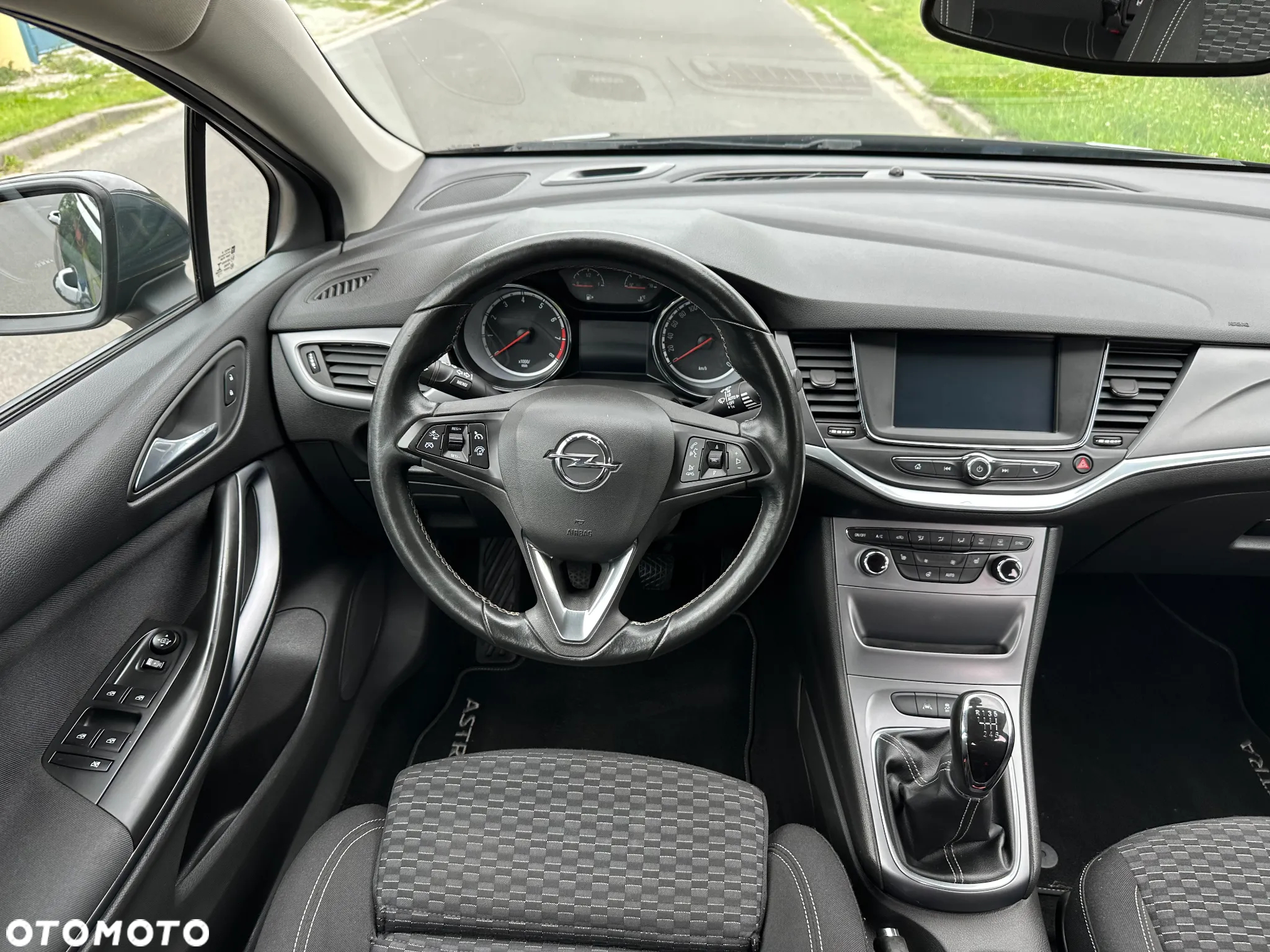 Opel Astra 1.4 Turbo Innovation - 25