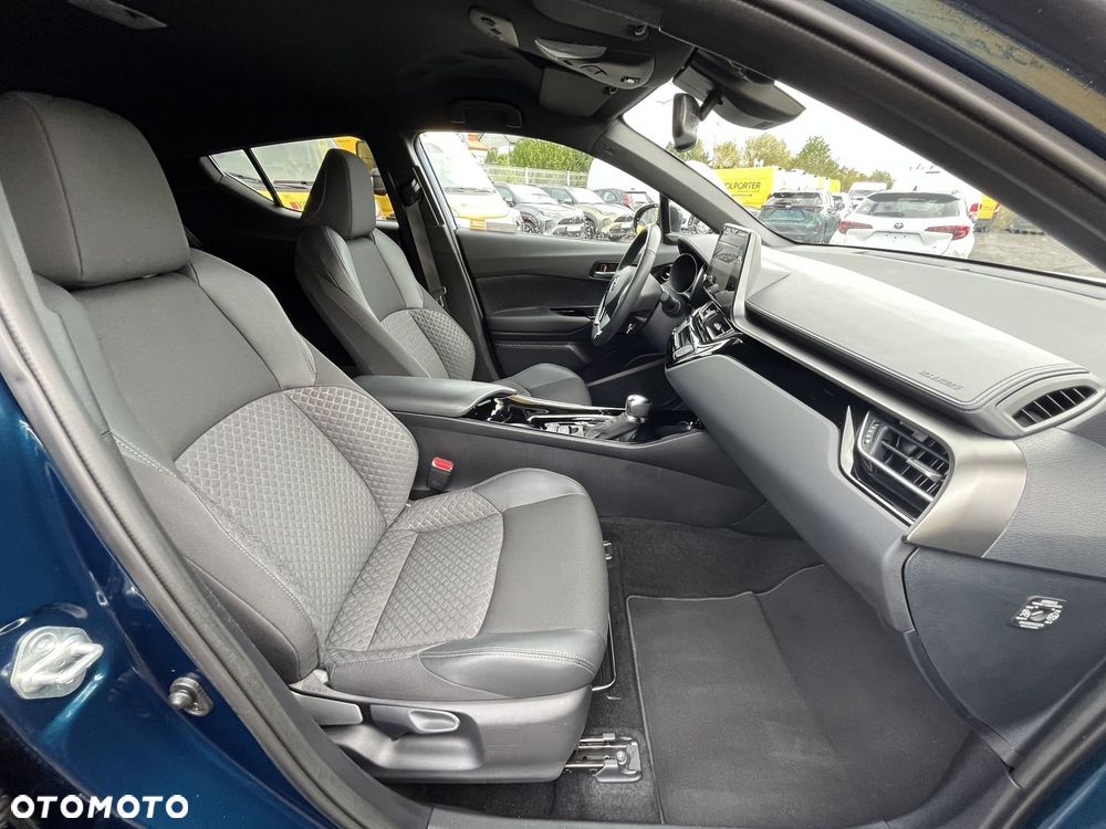 Toyota C-HR 2.0 Hybrid Style - 31