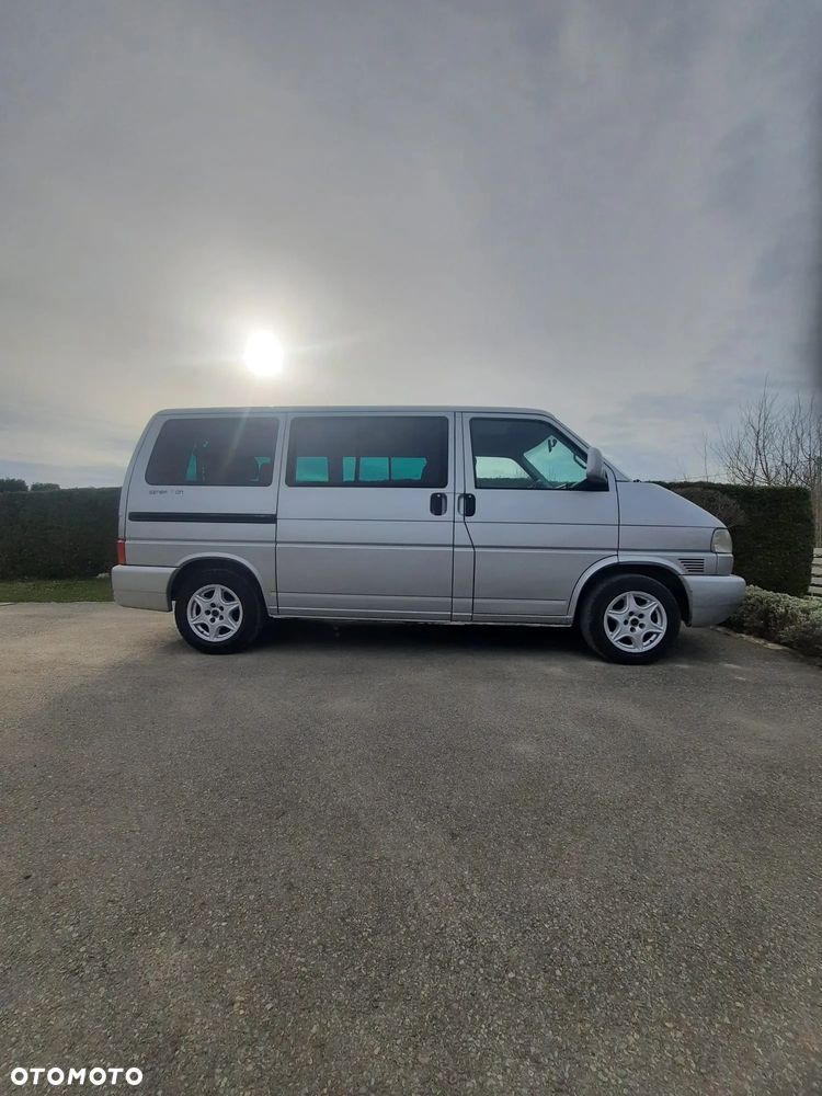 Volkswagen Multivan Standard - 23