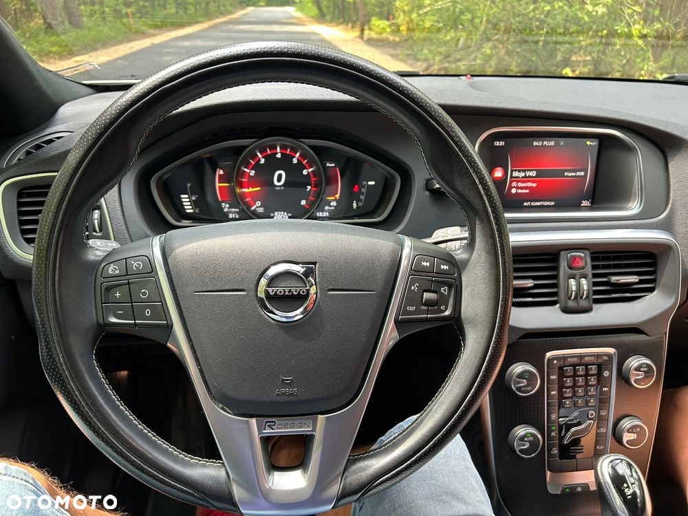 Volvo V40 T3 Drive-E R-Design Momentum - 5