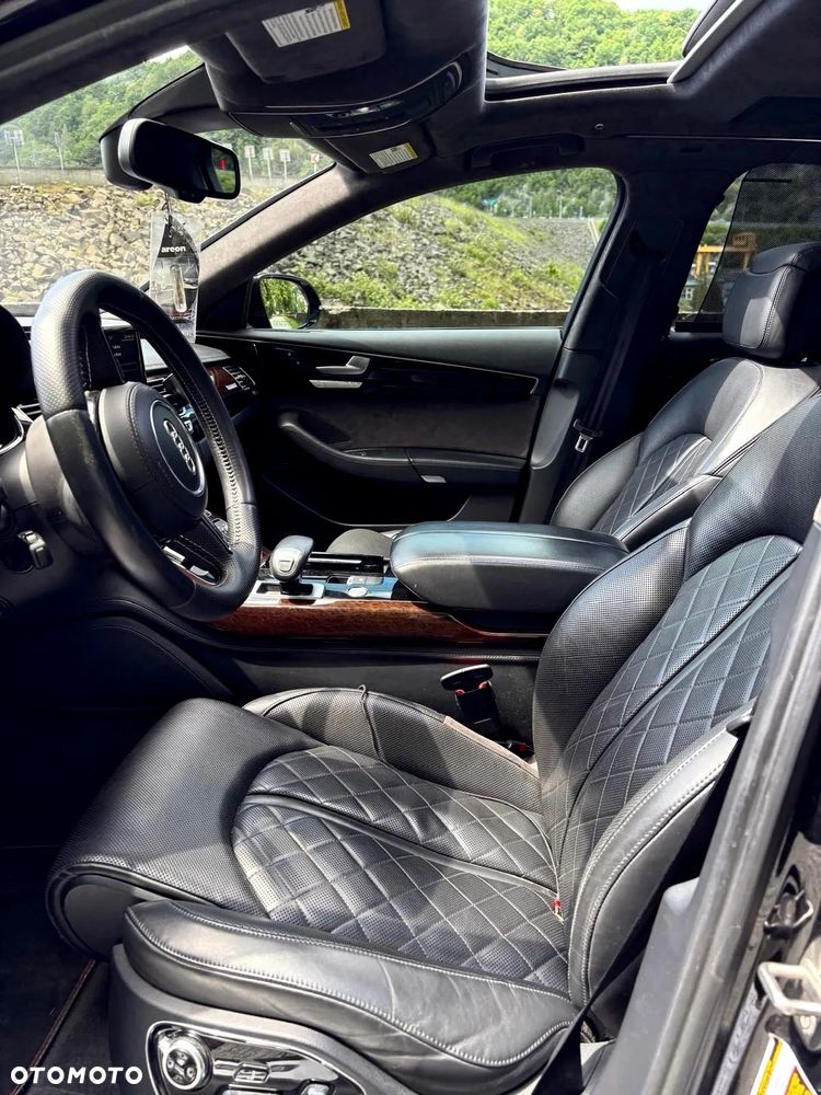 Audi S8 Plus 4.0 TFSI Quattro - 15