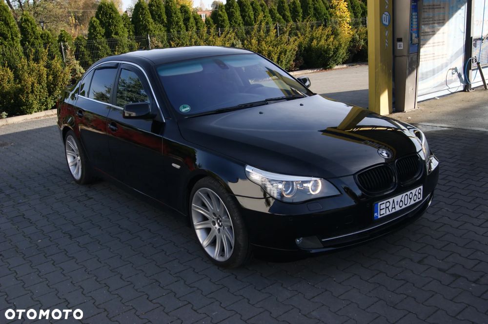 BMW Seria 5 525d Edition Sport - 9
