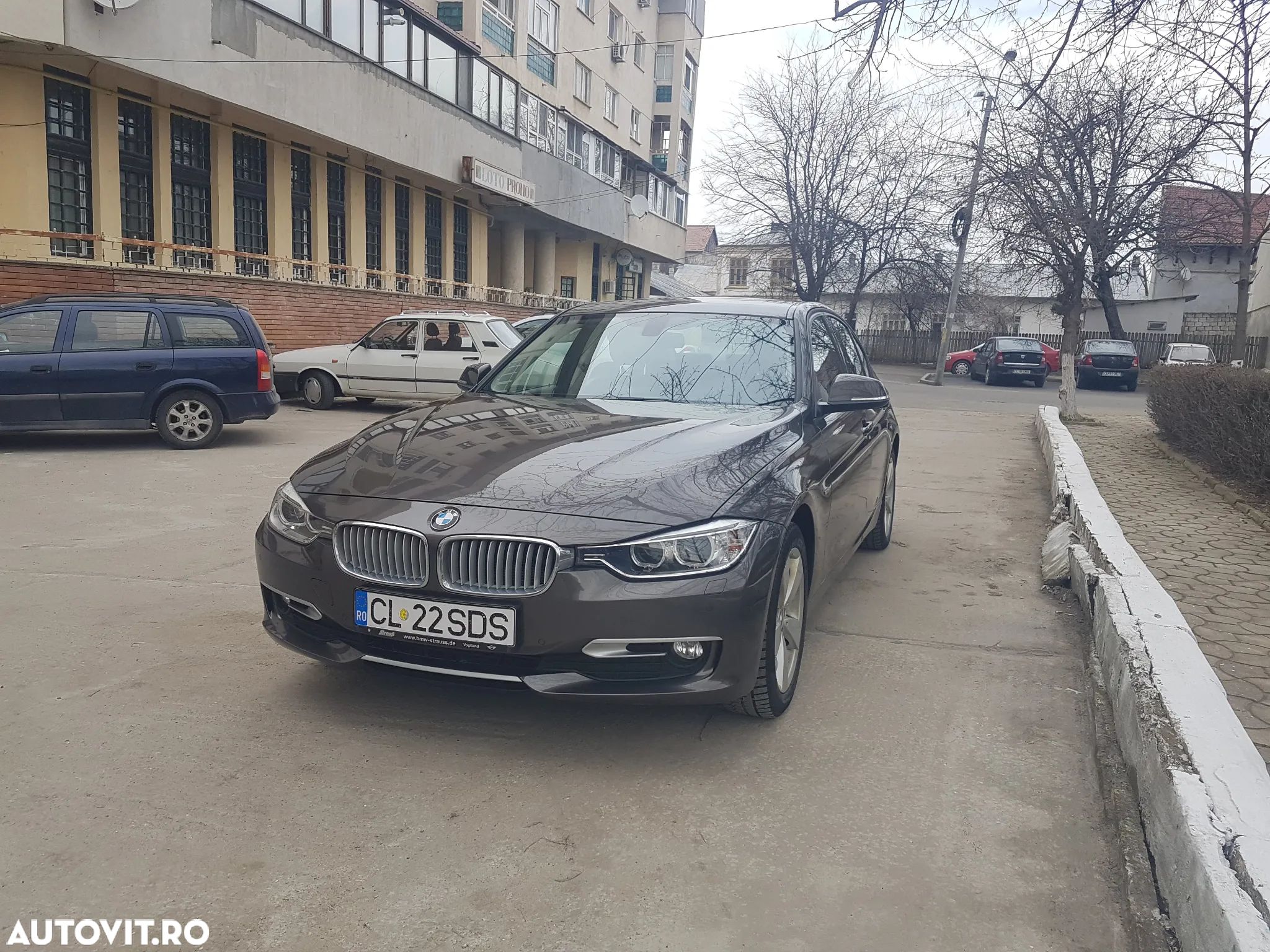 BMW Seria 3 316i - 1
