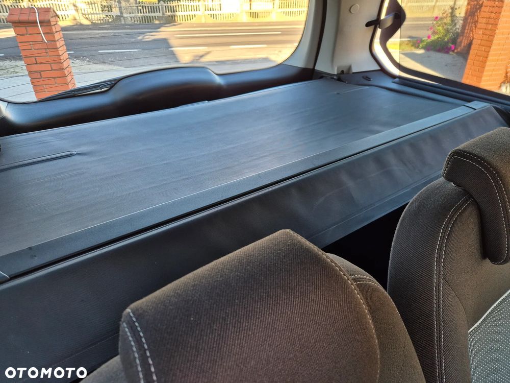 Ford Galaxy 2.0 TDCi DPF Ghia - 12