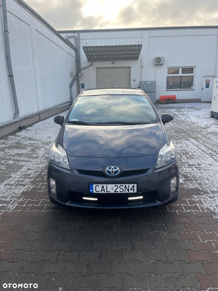 Toyota Prius 1.8 HSD Prestige - 2