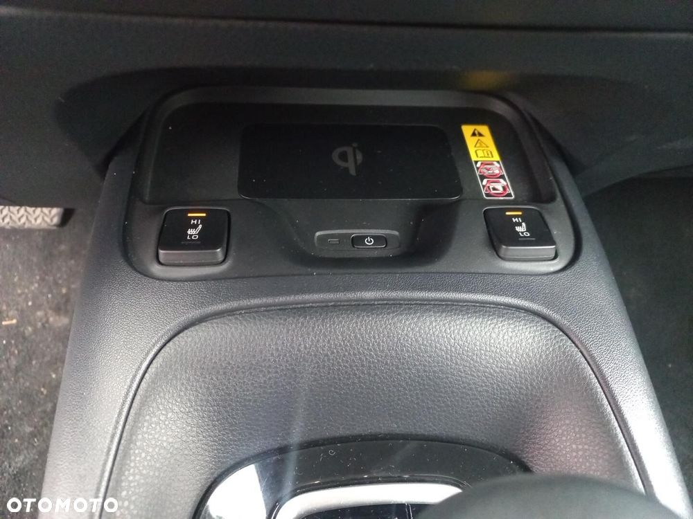Toyota Corolla 1.8 Hybrid Comfort - 23