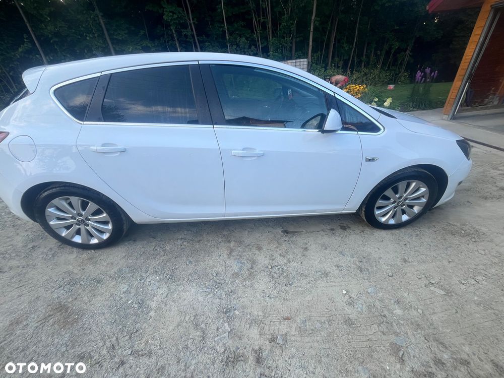 Opel Astra 1.4 T Cosmo - 3