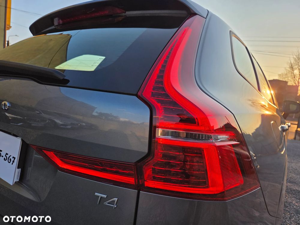 Volvo XC 60 T4 Momentum - 29
