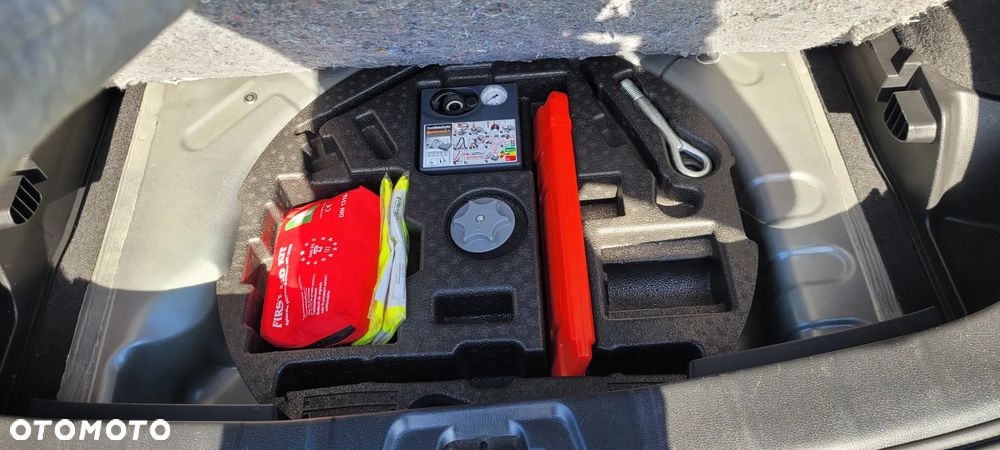 Nissan Qashqai 1.5 dCi N-Connecta EU6 - 14