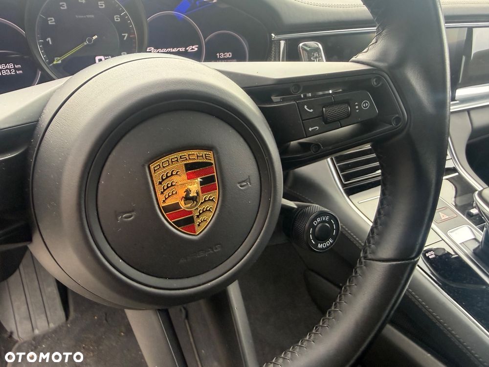 Porsche Panamera 4S GPF Executive - 25