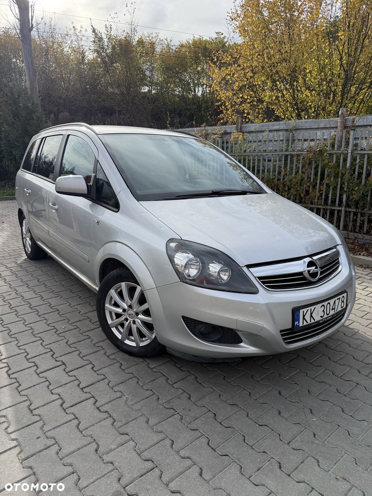 Opel Zafira - 1