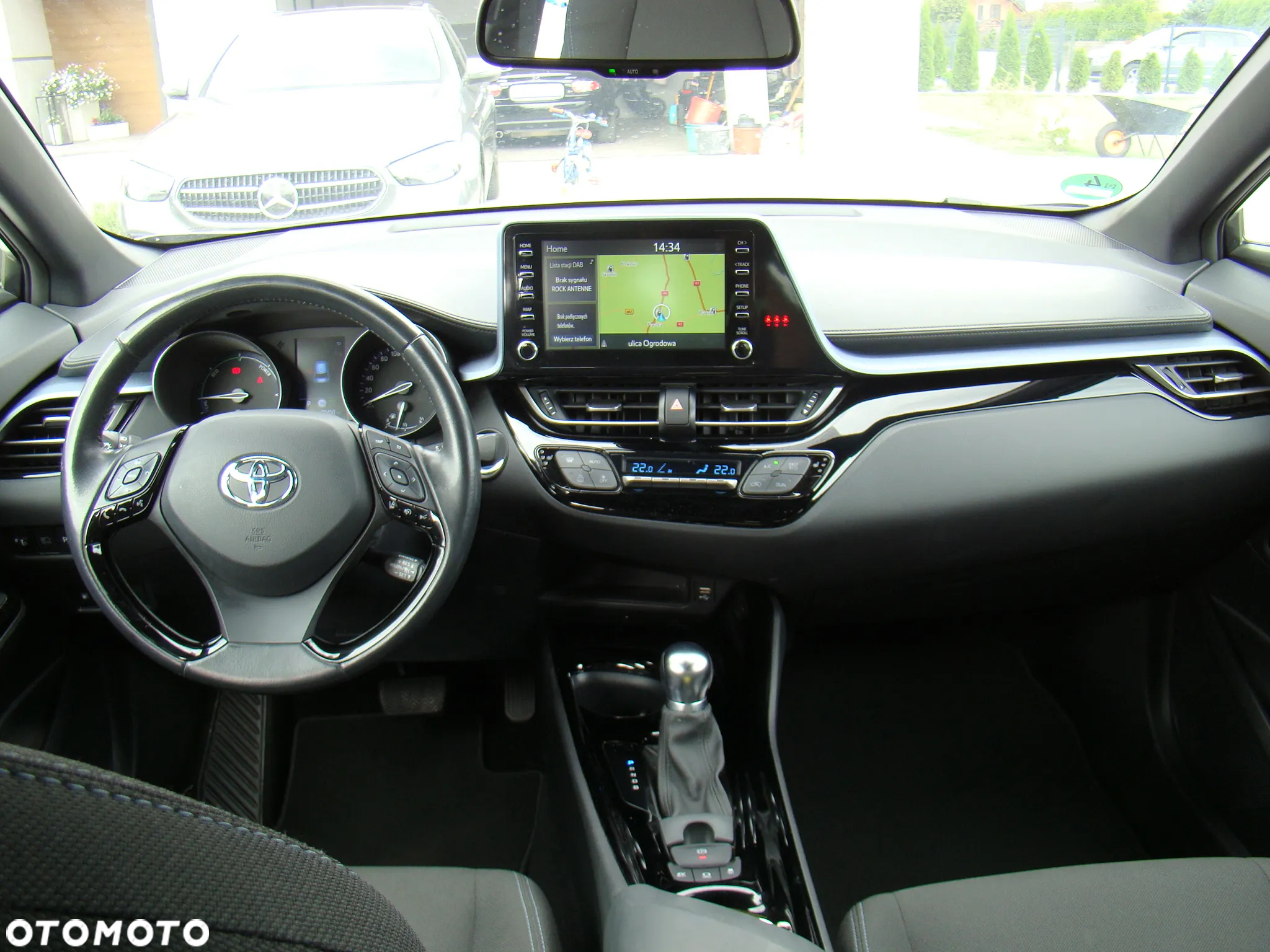 Toyota C-HR 1.8 Hybrid Team Deutschland - 35