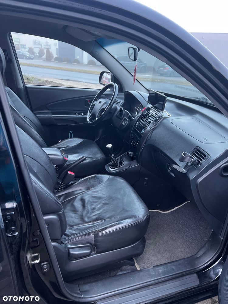 Hyundai Tucson 2.0 Comfort 2WD - 13