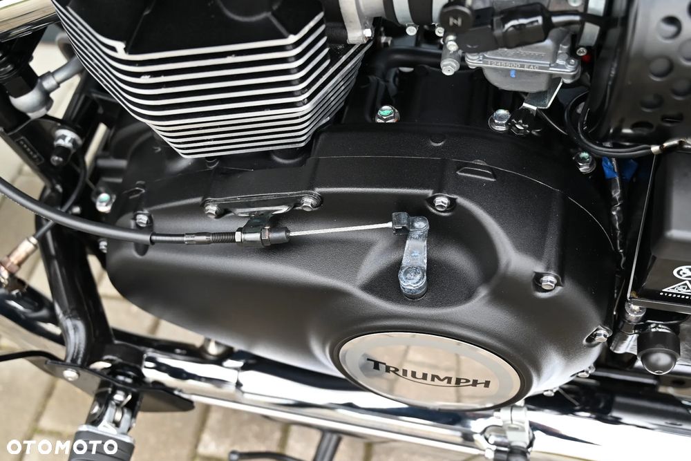 Triumph Speedmaster - 22