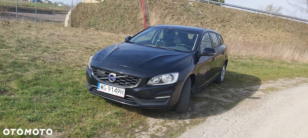 Volvo V60 D2 Momentum - 1