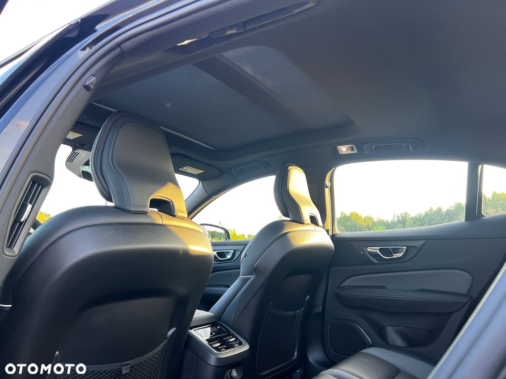 Volvo S60 T6 AWD R-Design - 16