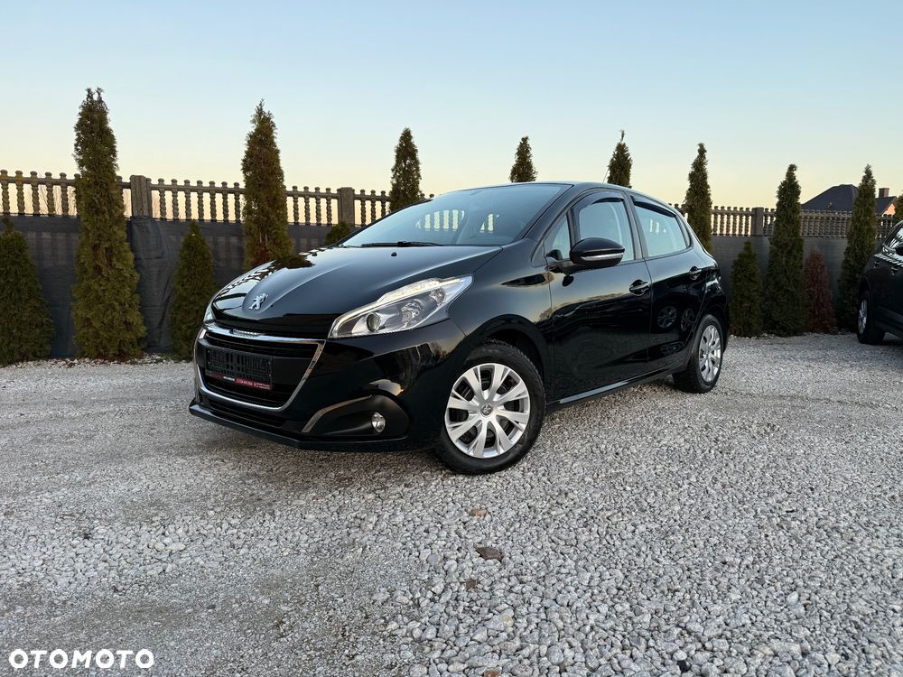 Peugeot 208 - 1