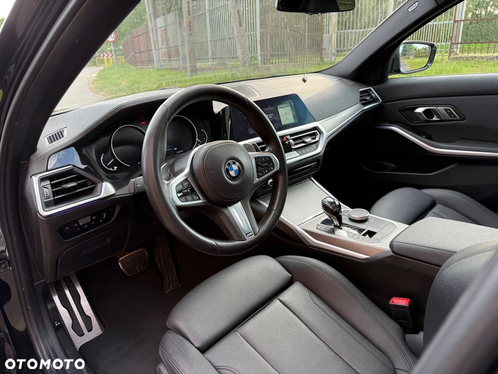 BMW Seria 3 330i M Sport sport - 10