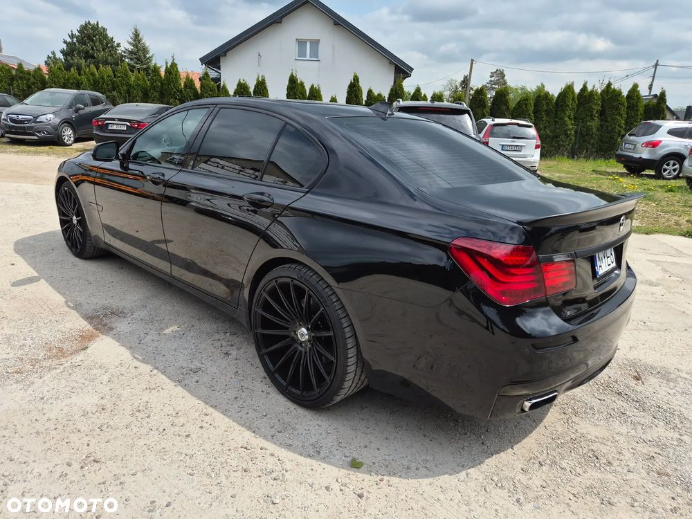 BMW Seria 7 740i - 23