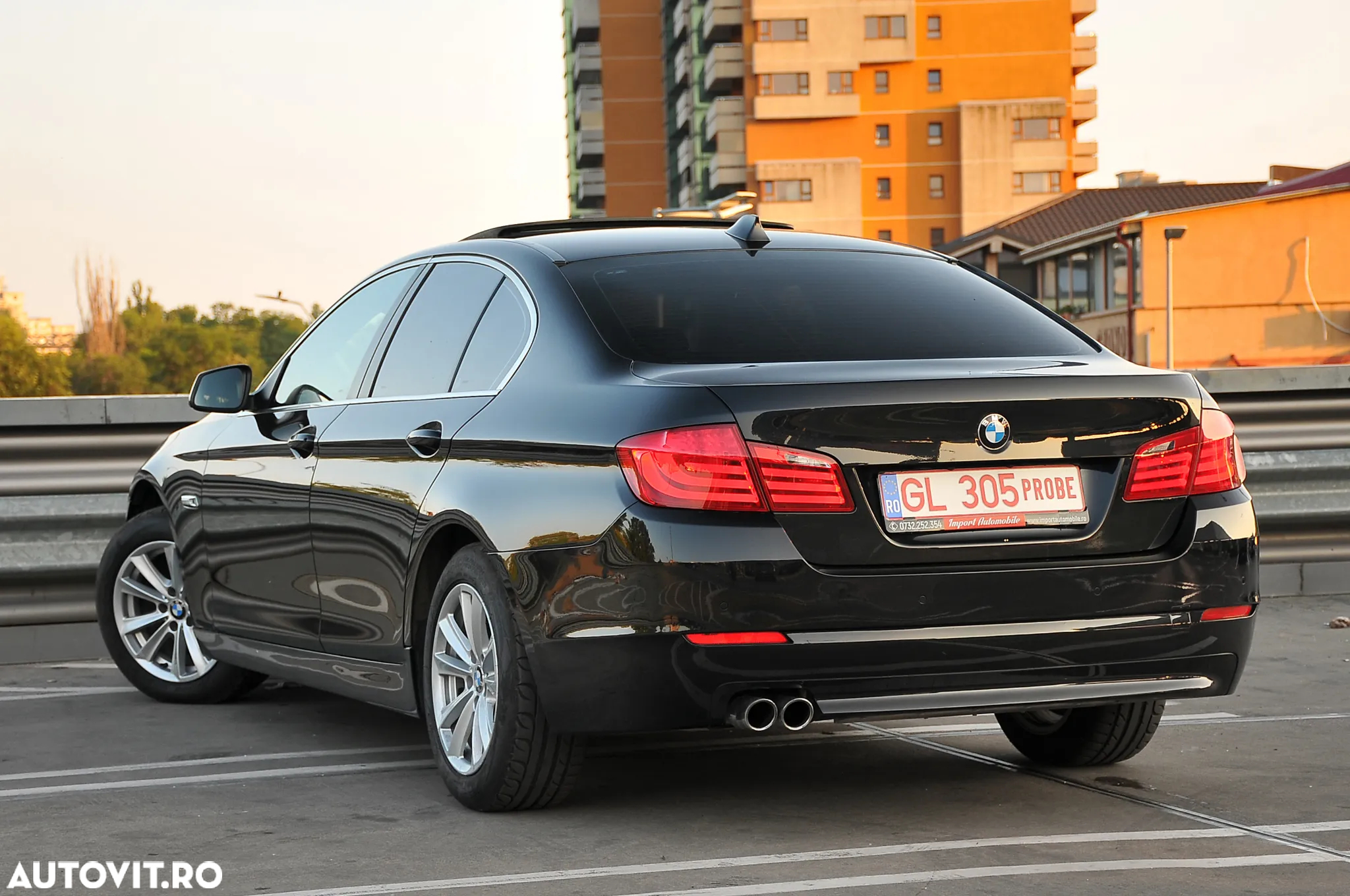 BMW Seria 5 520d - 14