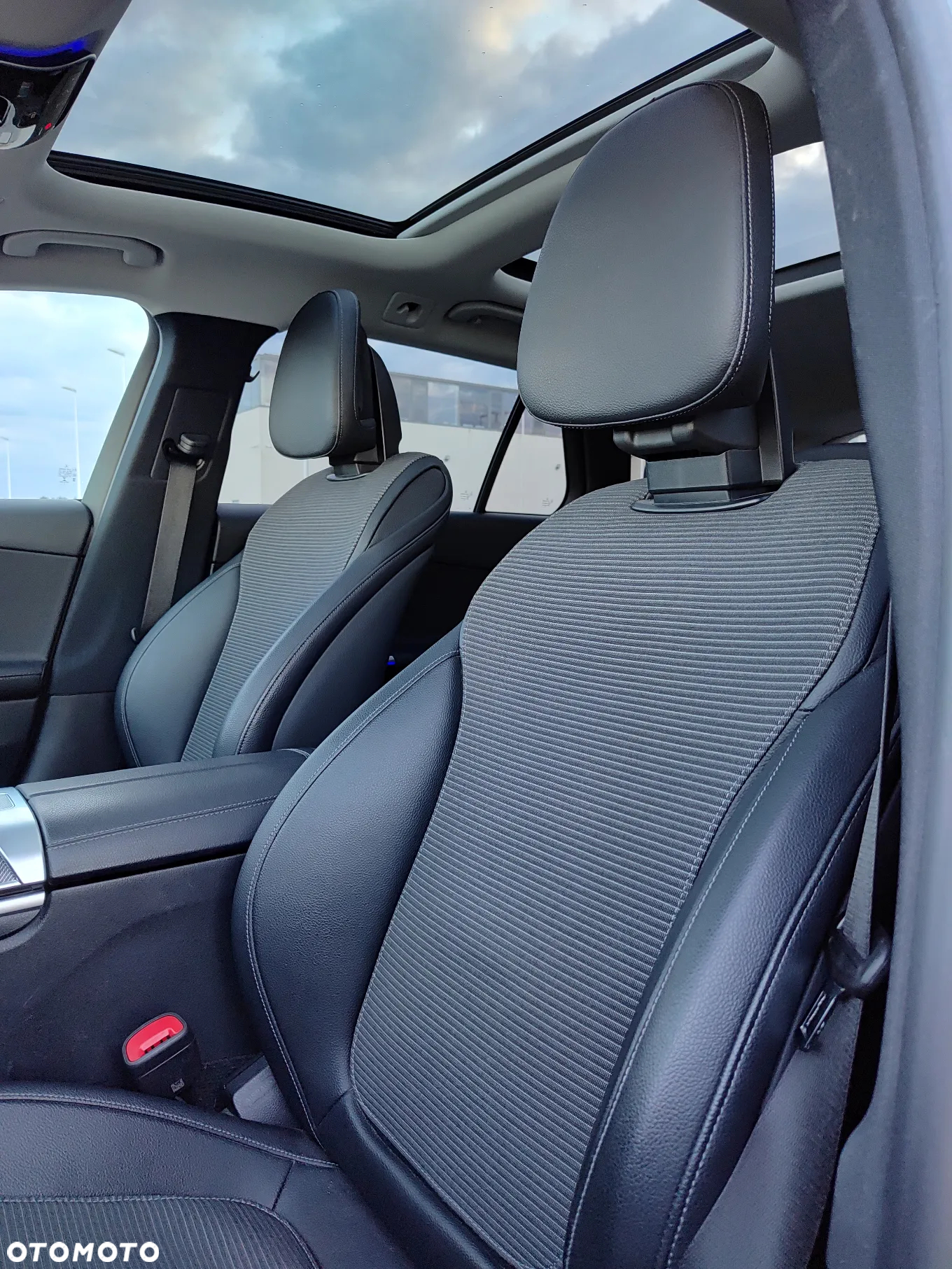 Mercedes-Benz Klasa C 200 d T 9G-TRONIC Avantgarde - 16