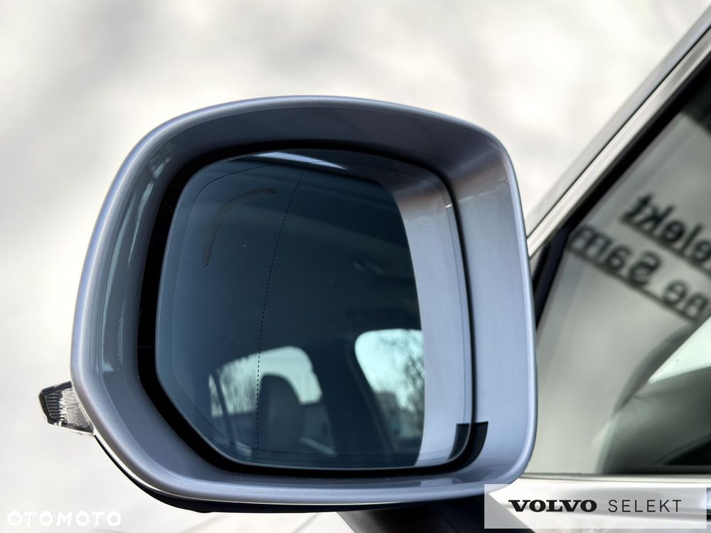 Volvo XC 90 - 9