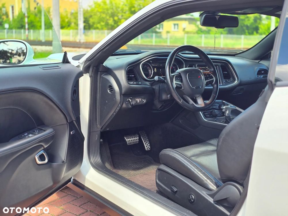 Dodge Challenger 3.6 GT AWD - 12