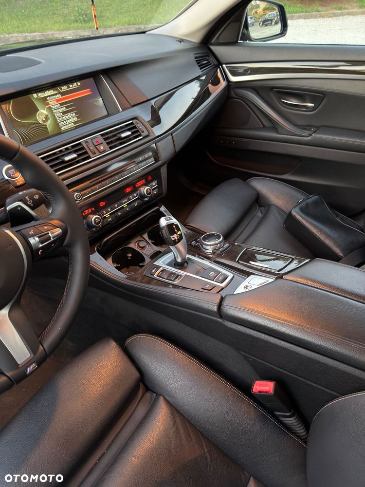BMW Seria 5 520d Luxury Line - 11