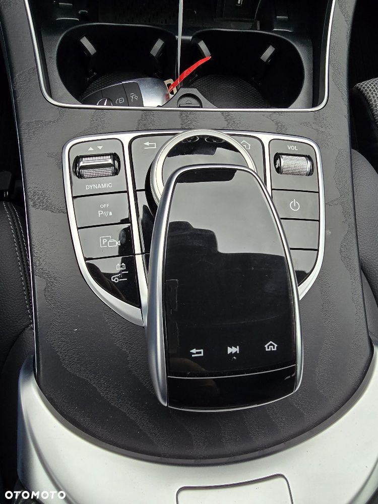 Mercedes-Benz Klasa C 300 de 9G-TRONIC - 17