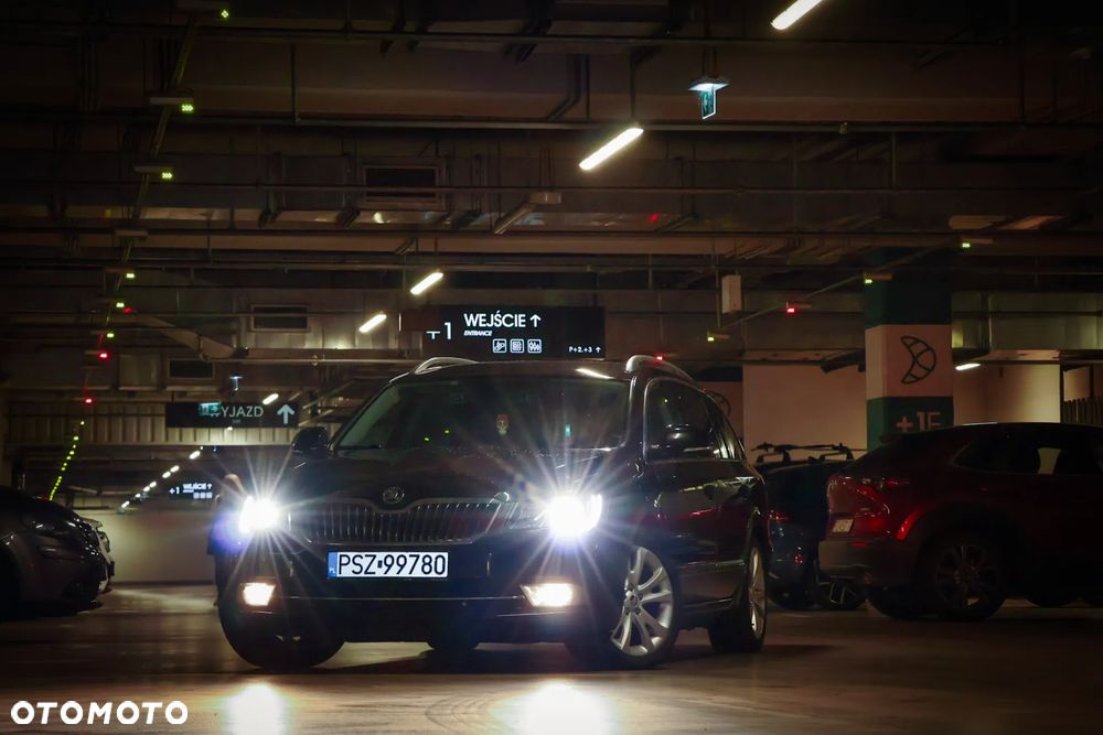 Skoda Superb 2.0 TDI 4x4 Business DSG - 8