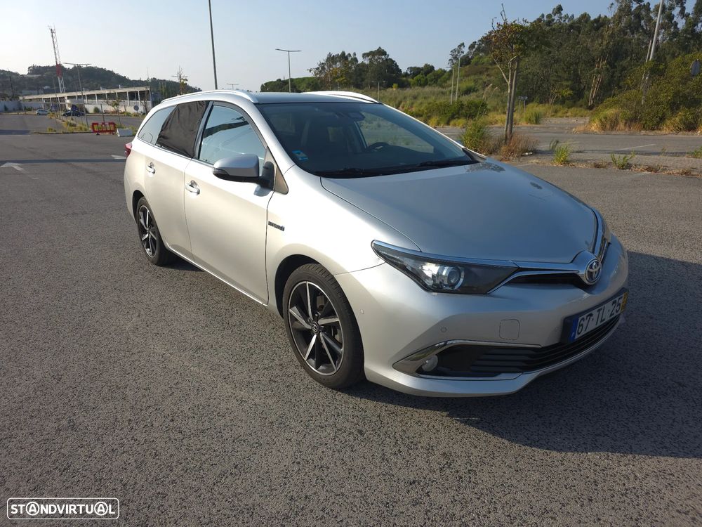 Toyota Auris Touring Sports - 2