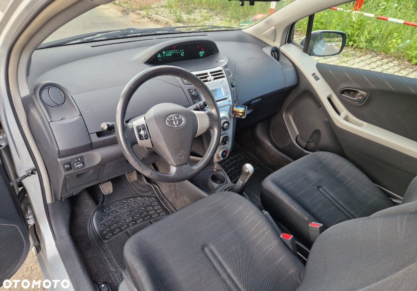 Toyota Yaris 1.3 VVT-i Sol - 20