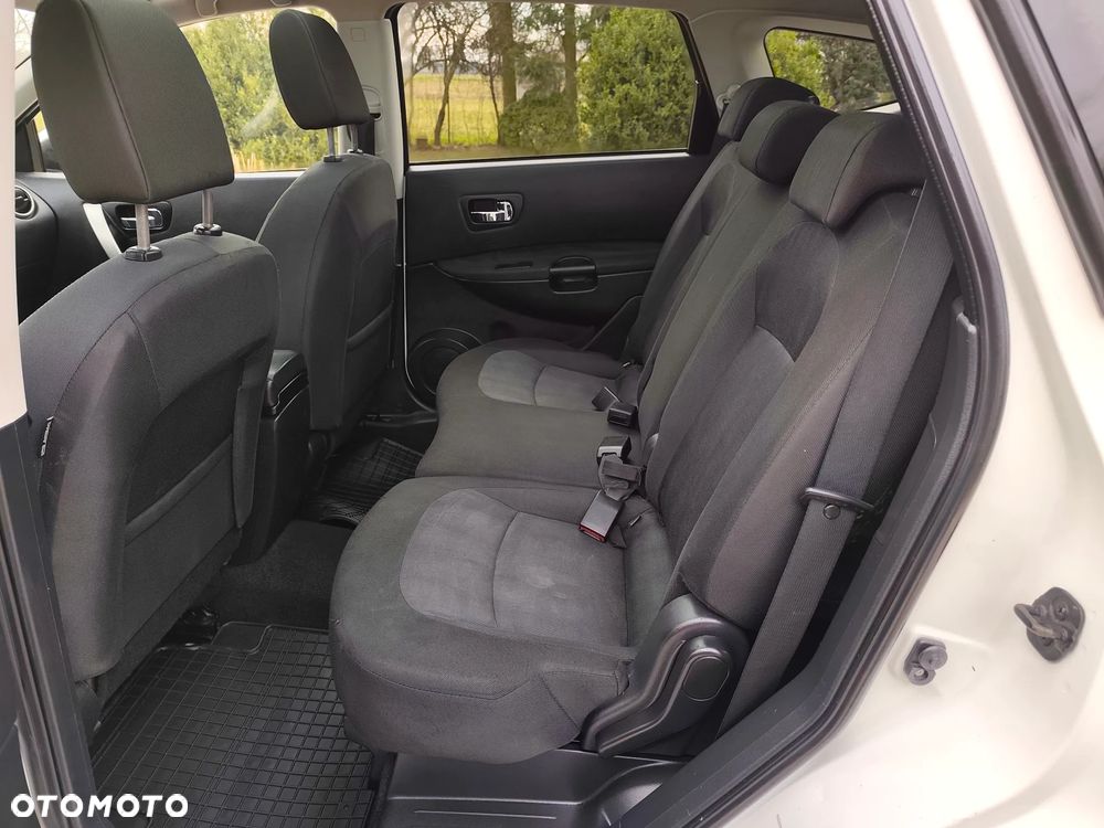 Nissan Qashqai+2 - 23