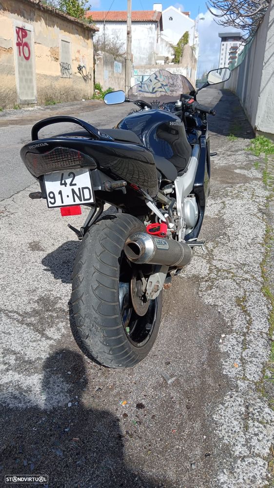 Honda CBR 600 F4 - 7