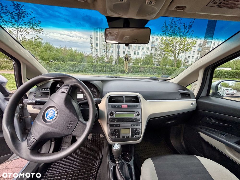 Fiat Grande Punto - 10