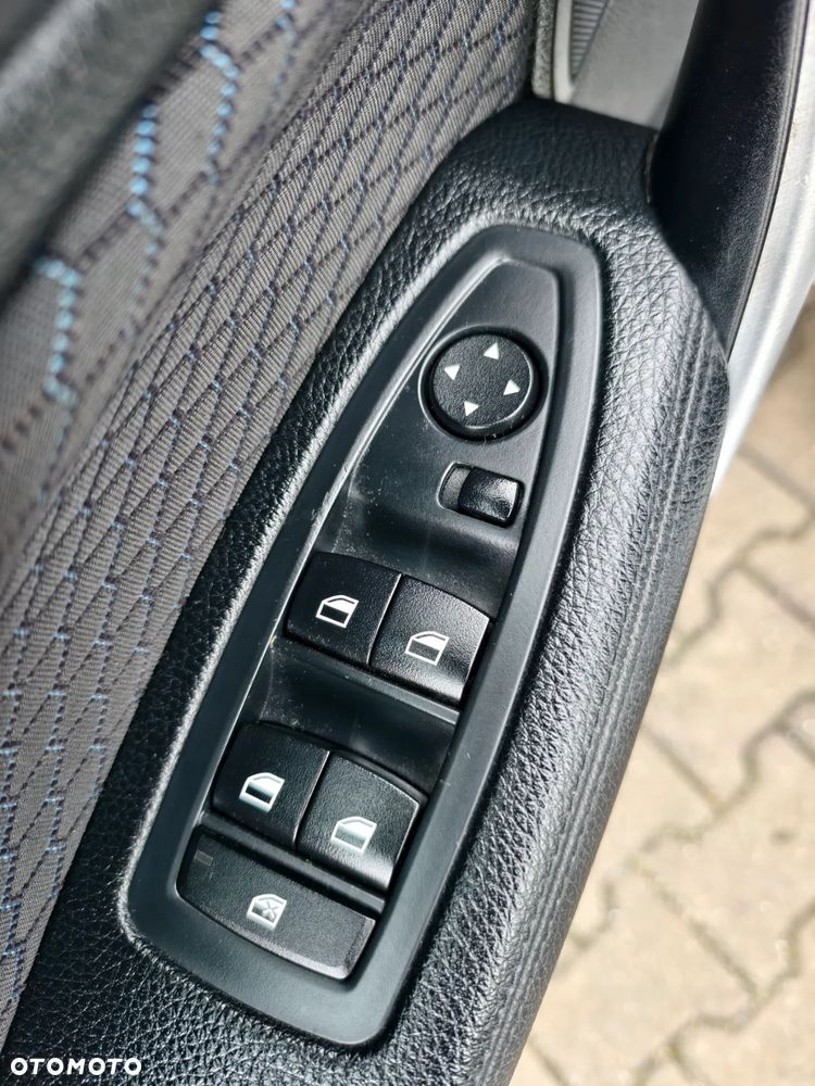 BMW Seria 1 120d Sport-Aut Sport Line - 18