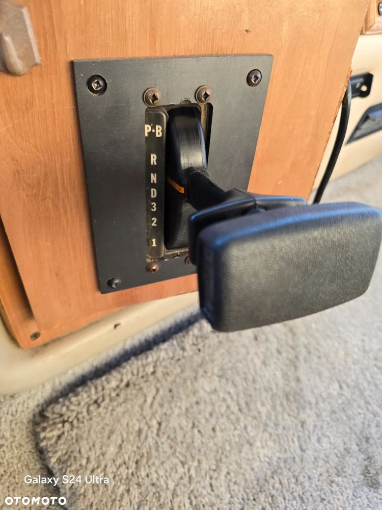 Chevrolet GULF STREAM 2000 OSKOSH WINNEBAGO KAMPER USA XXL DIESEL Cummins 5.9 - 27