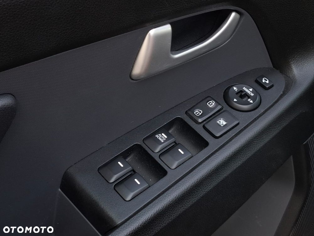 Kia Sportage 1.7 CRDI L 2WD - 11