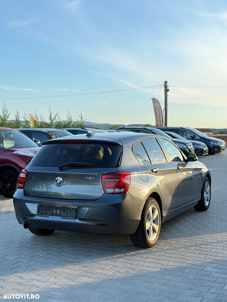 BMW Seria 1 116i - 4